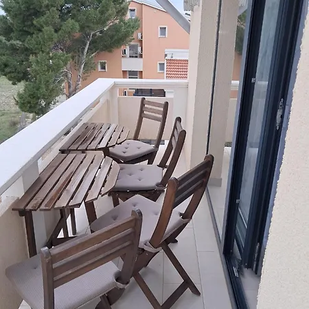 Apartman Luna Vir